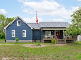 257 Porch Swing Ln, Fuquay Varina, NC 27526