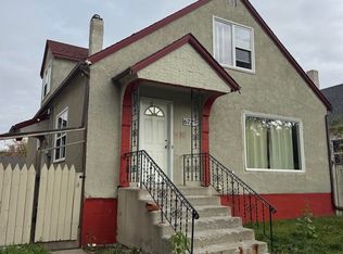 6729 106th St NW, Edmonton, AB T6H 2W1