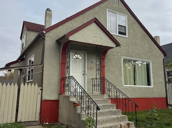 6729 106th St NW, Edmonton, AB T6H 2W1