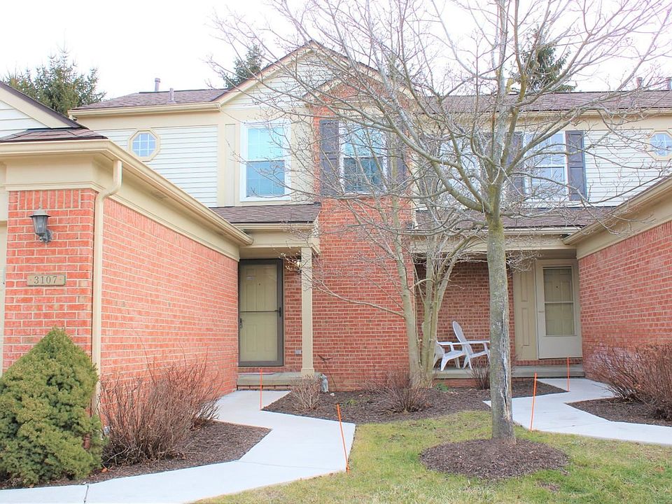 1st image of 3107 Village Cir