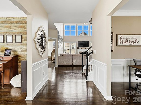 2nd image of 2535 Oakboro Ln