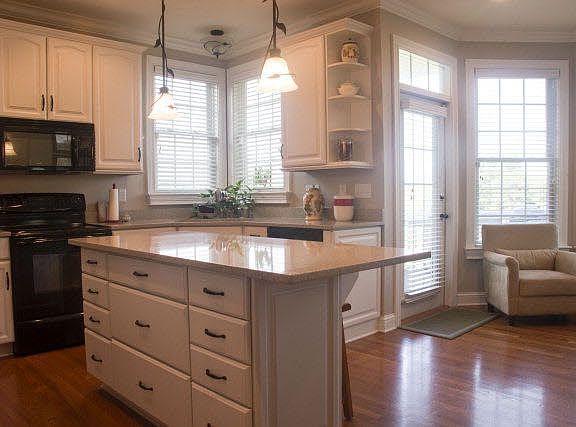4th image of 668 Coltsfoot Ln