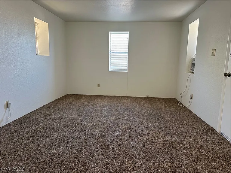 14 Valley View Ln — Photo 4