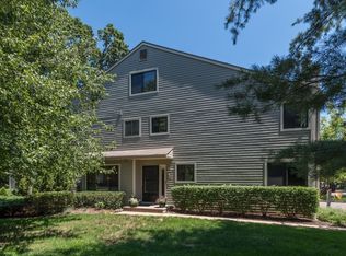24 Spruce Run, Ramsey, NJ 07446