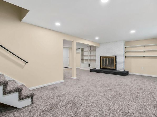 1706 W Main St, Greenwood, MO 64034