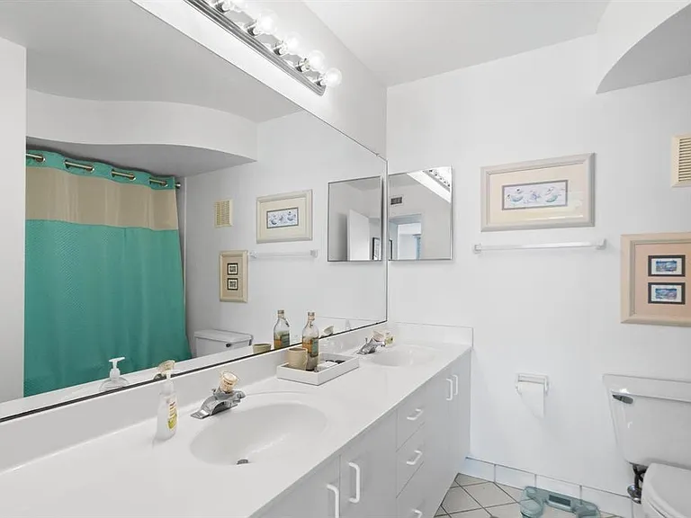 6093 Bahia Del Mar Cir #277 — Photo 22