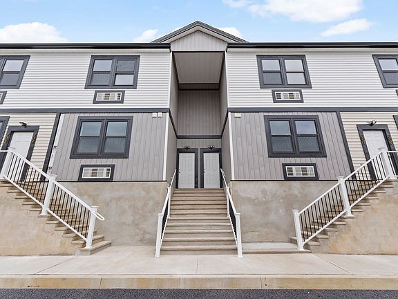 2nd image of 401-403 W Auburn St #403-201