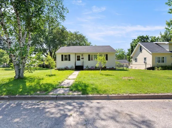 919 6th Ave NE, Brainerd, MN 56401
