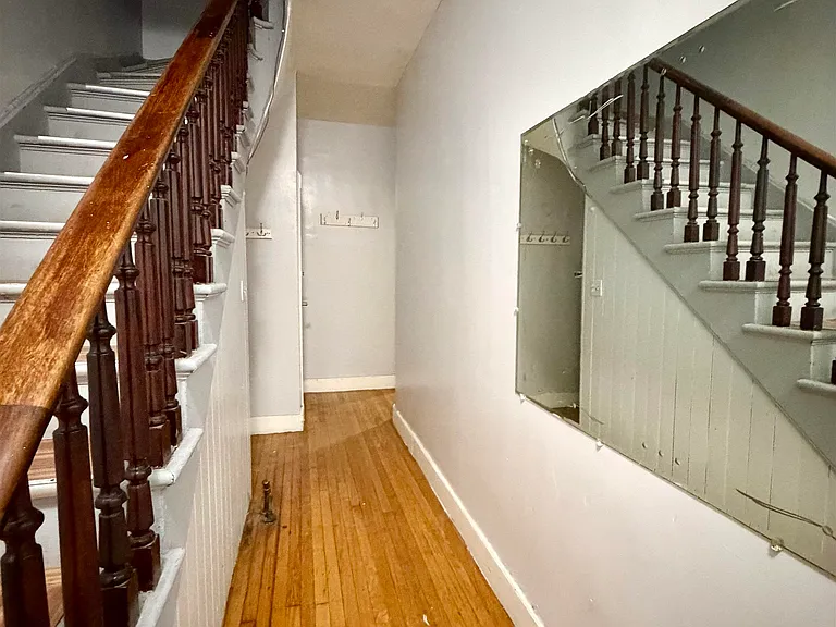 206 Hancock Ave #2 — Photo 12