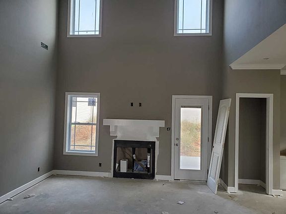3rd image of 722 Farmington Bnd