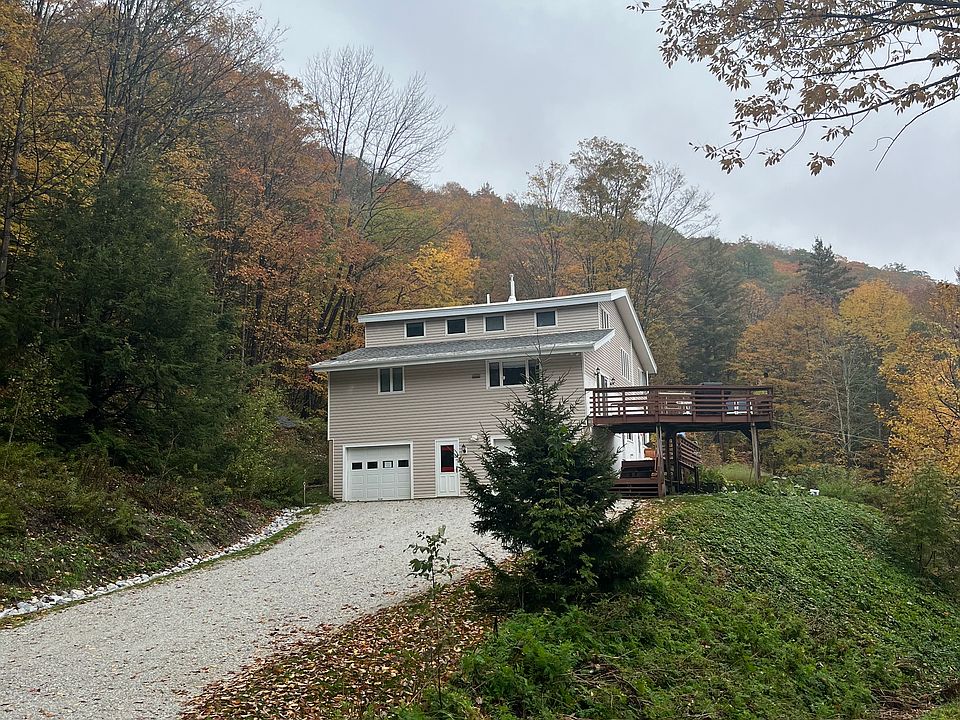 View of the house from the driveway