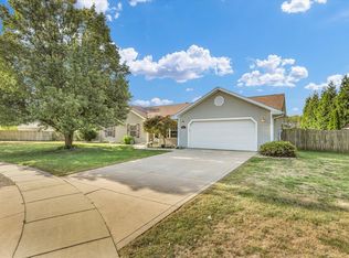 401 Winston Ct, Saint Joseph, IL