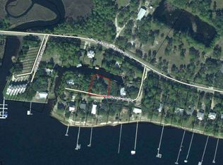 19 Pompano Dr, Panacea, FL 32346