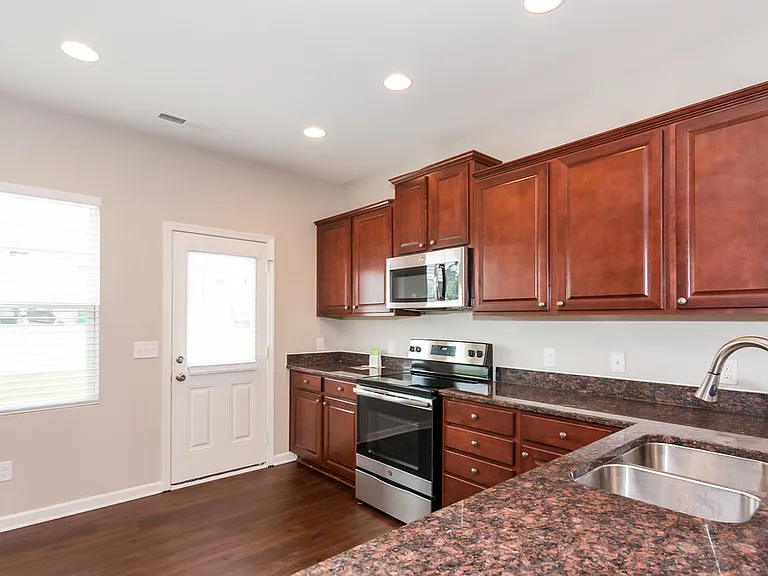 8728 Balsam Bay Rd — Photo 6