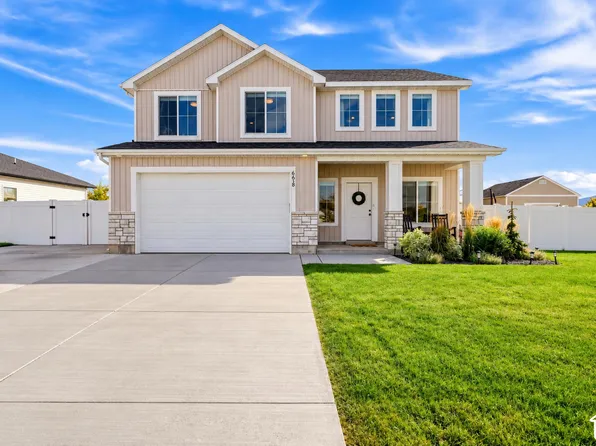 698 E 600 S, Hyrum, UT 84319