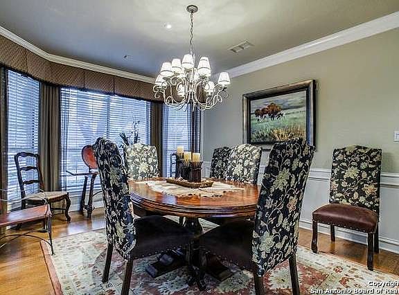 4th image of 14 Bridgenorth Ln