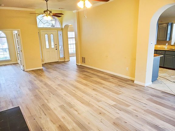 2nd image of 1213 Cordova Dr