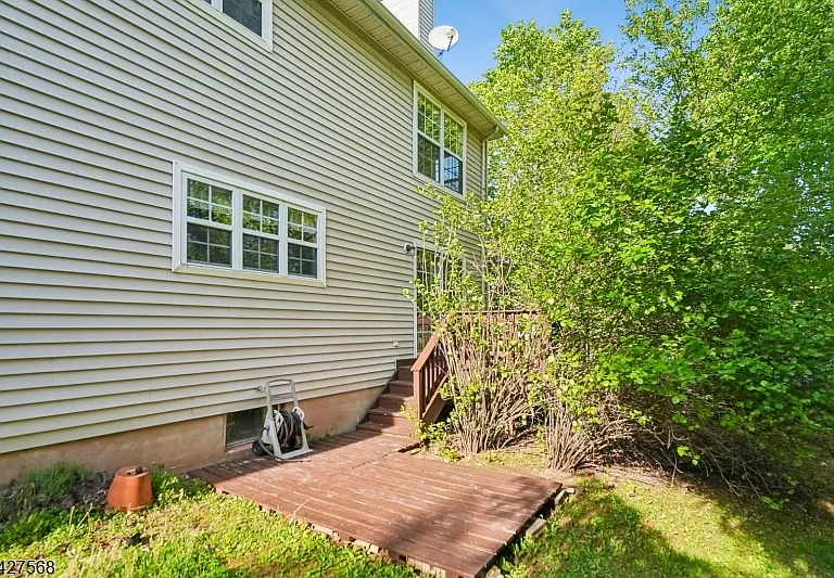 1 Leigh Rd — Photo 35