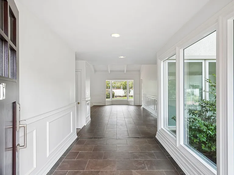 17 Pinehurst Ln — Photo 3