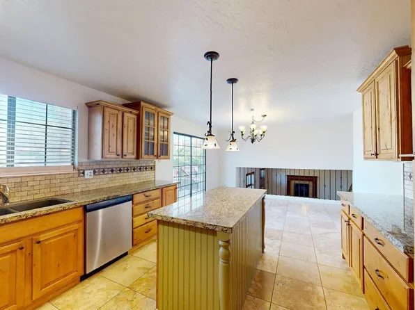 10924 S Pleasant View Dr, Sandy, UT 84092