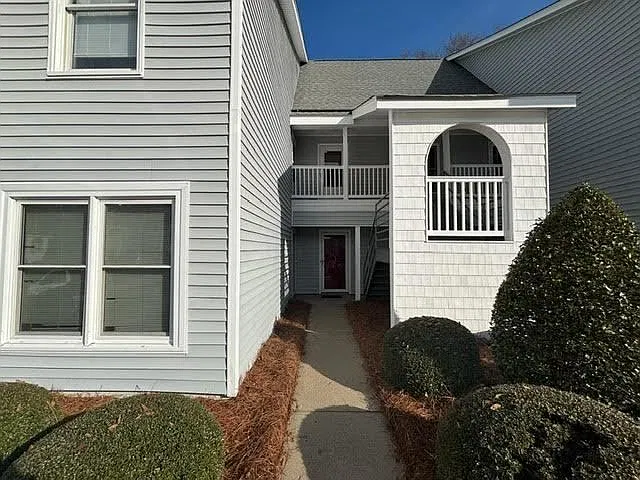 2 bed, 2.0 bath, 1175 sqft, $1,200 — Photo 1