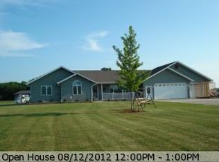 W7090 Lincoln Rd, Van Dyne, WI 54979