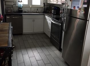 12741 Burton St, Oak Park, MI 48237