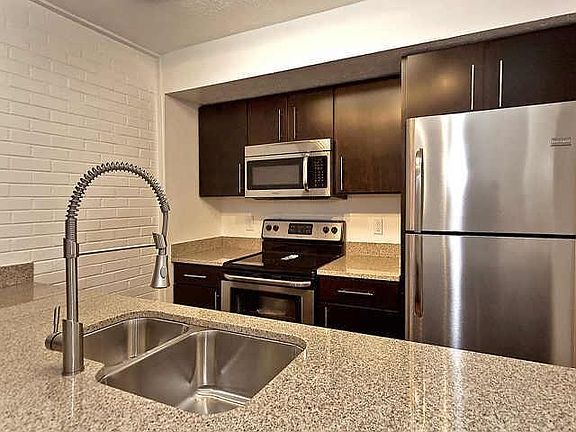 5th image of 5909 Birchbrook Dr