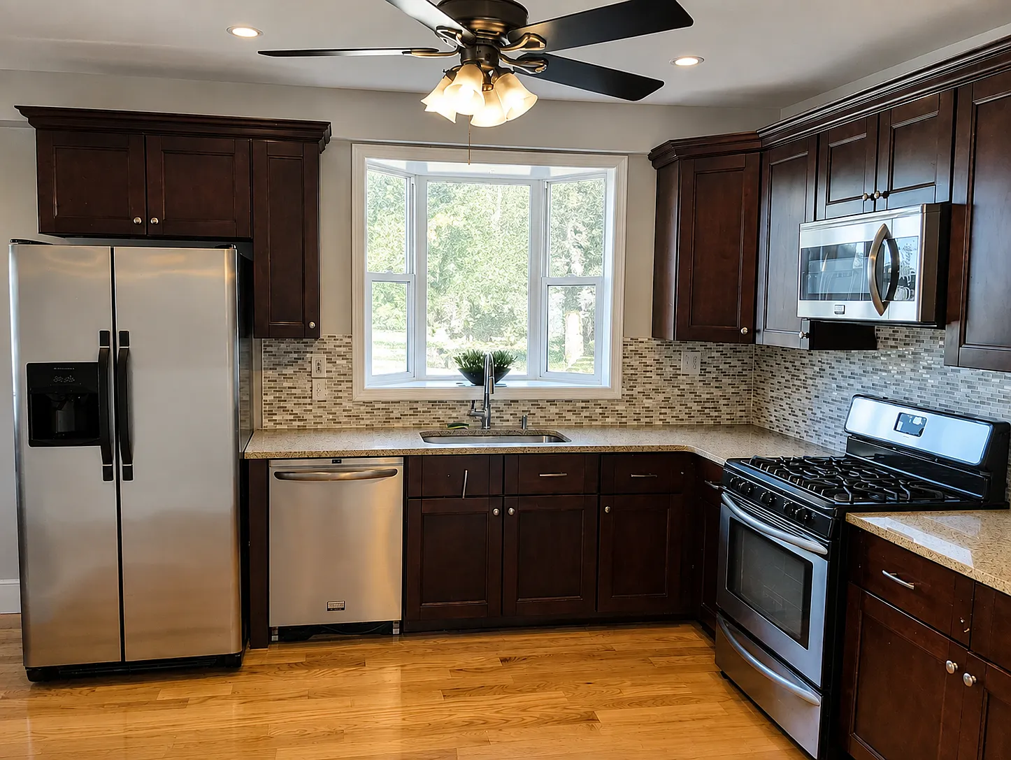 2 bed, 1000 sqft, $2,850 — Photo 1