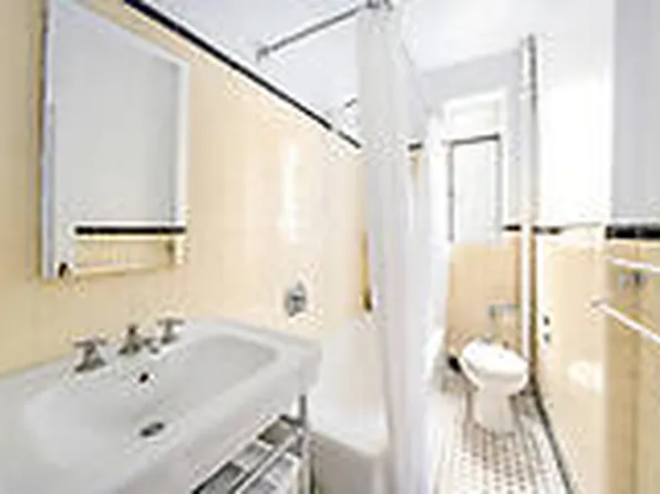 250 West 24th Street image 7 of 7