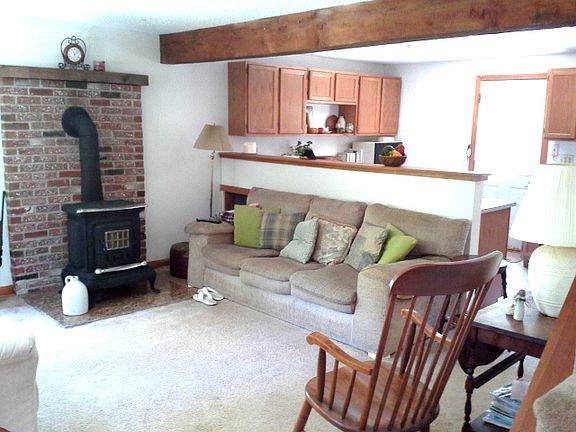 Living Room (front entry)