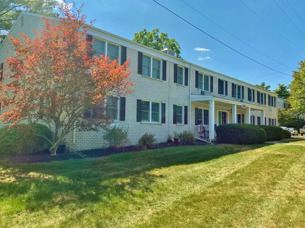 950 Rittenhouse Dr, State College, PA