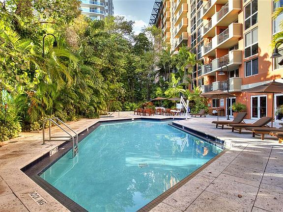 2nd image of 2951 S Bayshore Dr #508