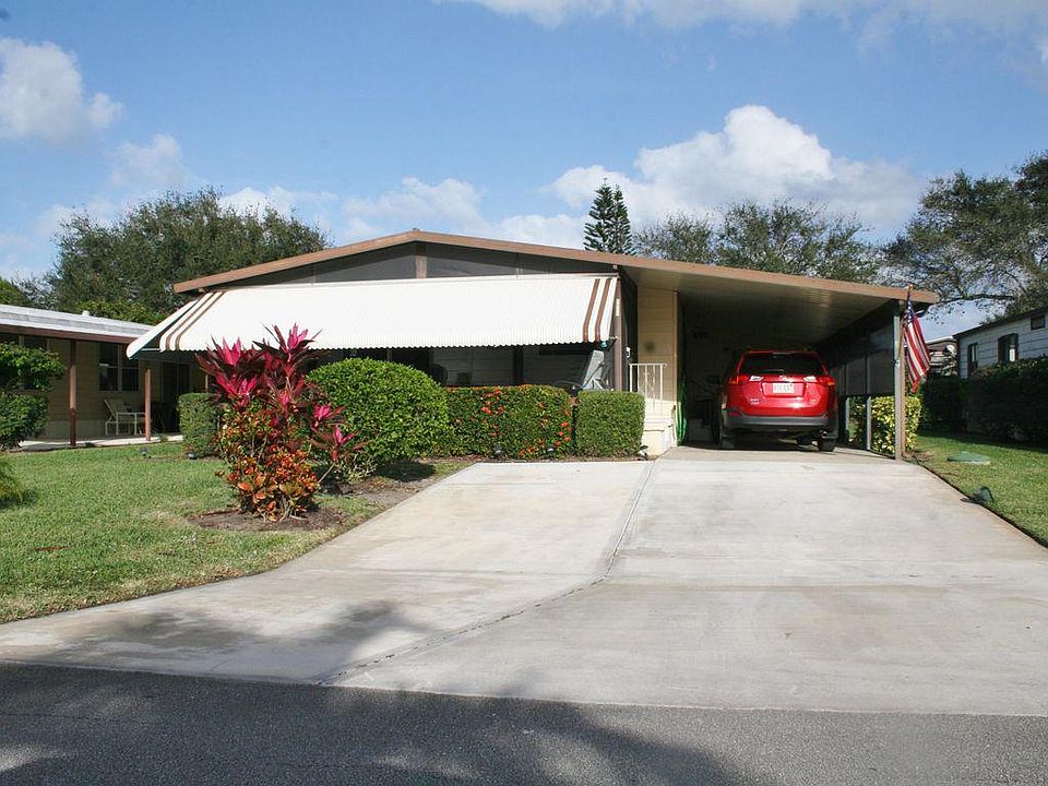 1st image of 7971 SE Shenandoah Dr