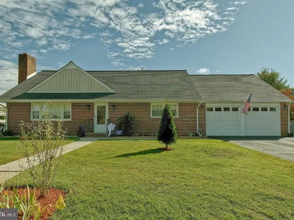 3 Belleview Ave, Sicklerville, NJ 08081