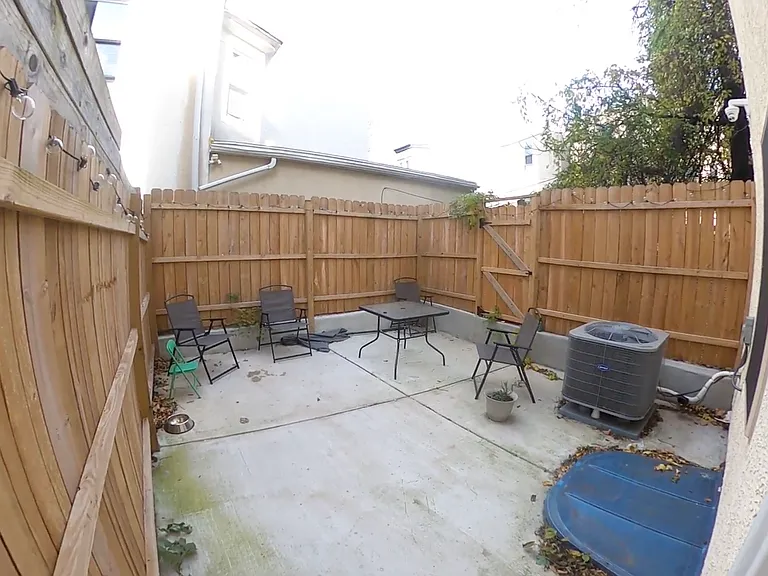 1605 W Oxford St #1 — Photo 3