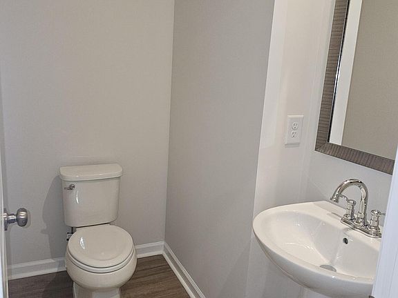 4th image of 309 Midland Pines Dr #G17