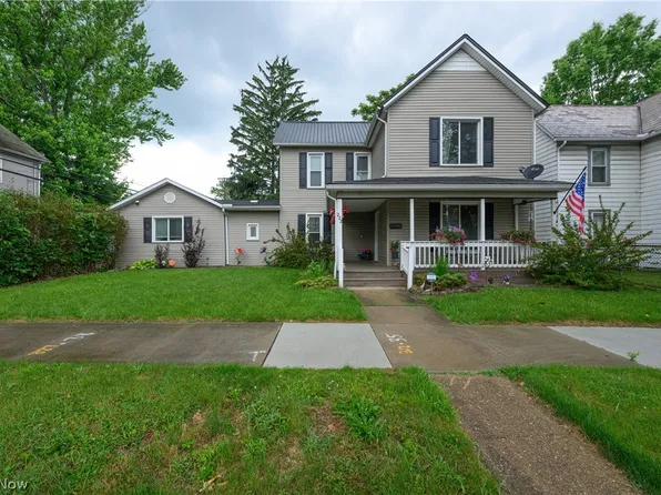 222 2nd St SW, New Philadelphia, OH 44663