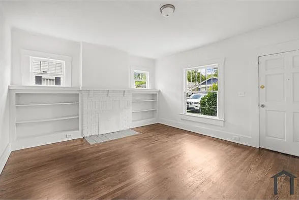 4813 Court S — Photo 16