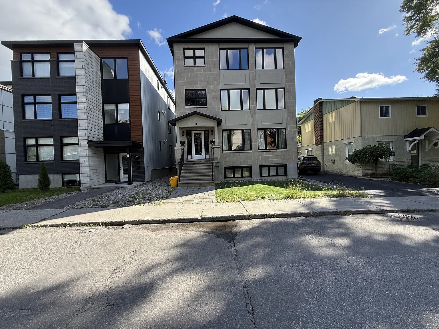11 Chestnut Street — Photo 1