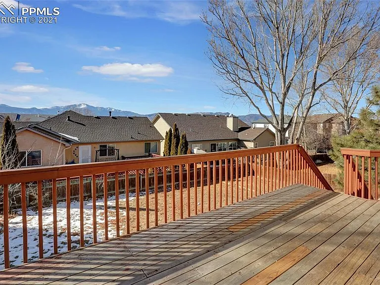 5650 Saddle Rock Rd — Photo 14