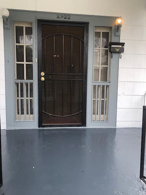 1st image of 2922 Broadway St