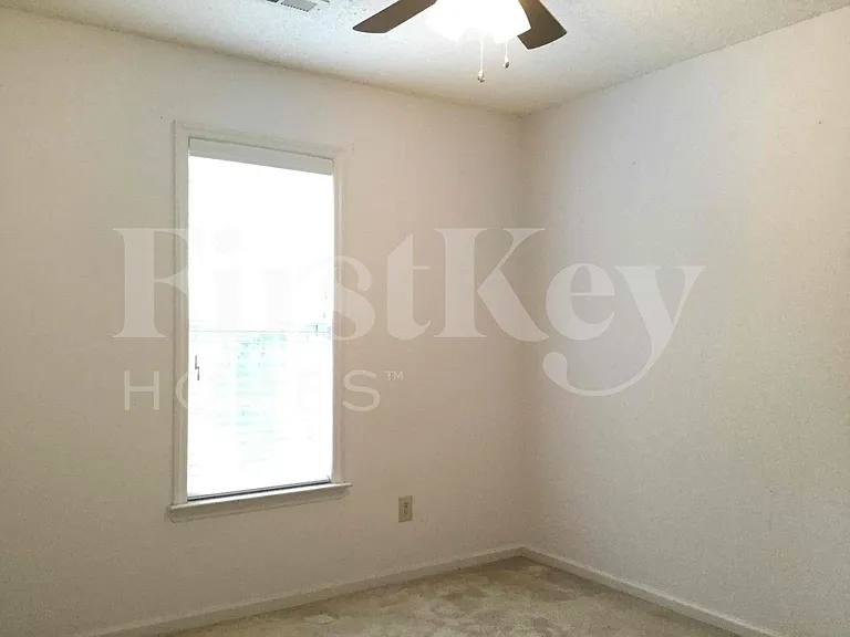8102 Kingston Dr — Photo 18
