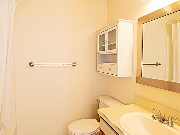 2nd image of 3 Moultrie Creek Cir