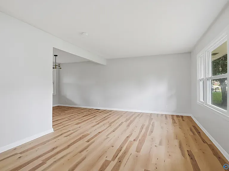 3 bed, 1158 sqft, $1,600 — Photo 4