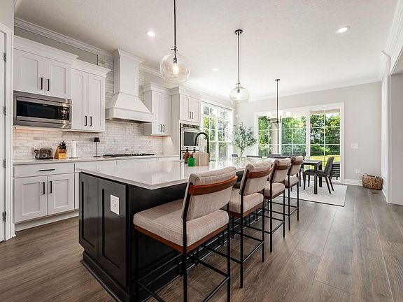 5th image of 10633 Arrowwood Dr