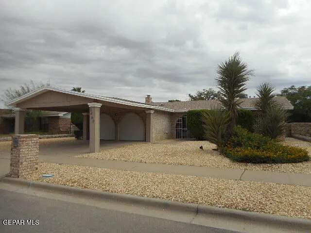 3 bed, 2.0 bath, 1401 sqft, $2,000 — Photo 1