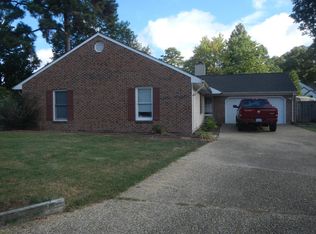 901 Brentmoor Ct, Newport News, VA 23608