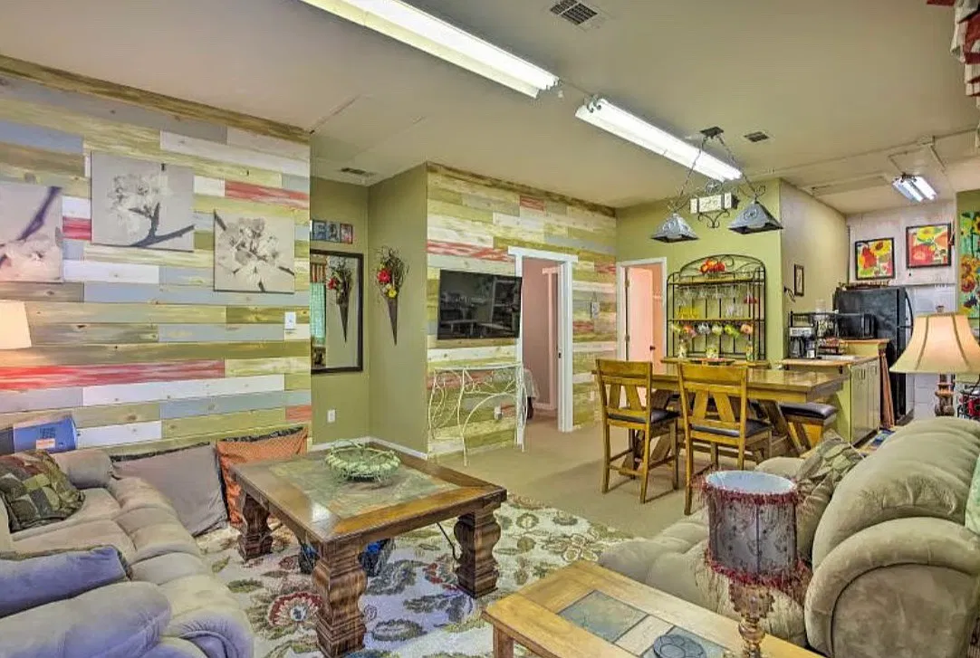 3 bed, 850 sqft, $2,150 — Photo 3