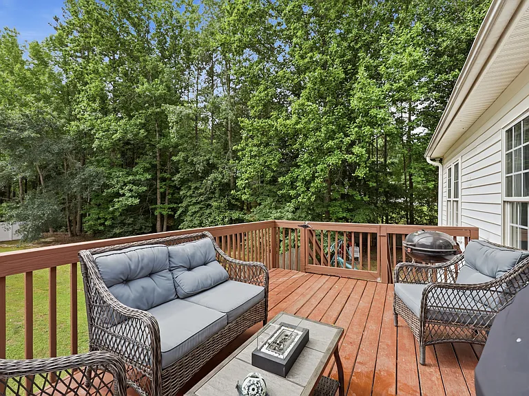 221 Black Forest Dr — Photo 8